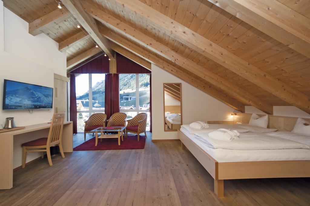 Hotel Garni Passeier Ischgl Esterno foto